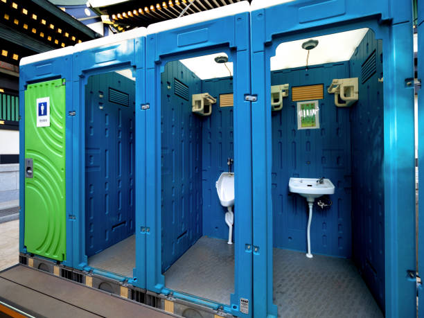 Best Portable bathroom rental  in Fredonia, KS
